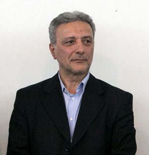 محمود نیلی احمدآبادی